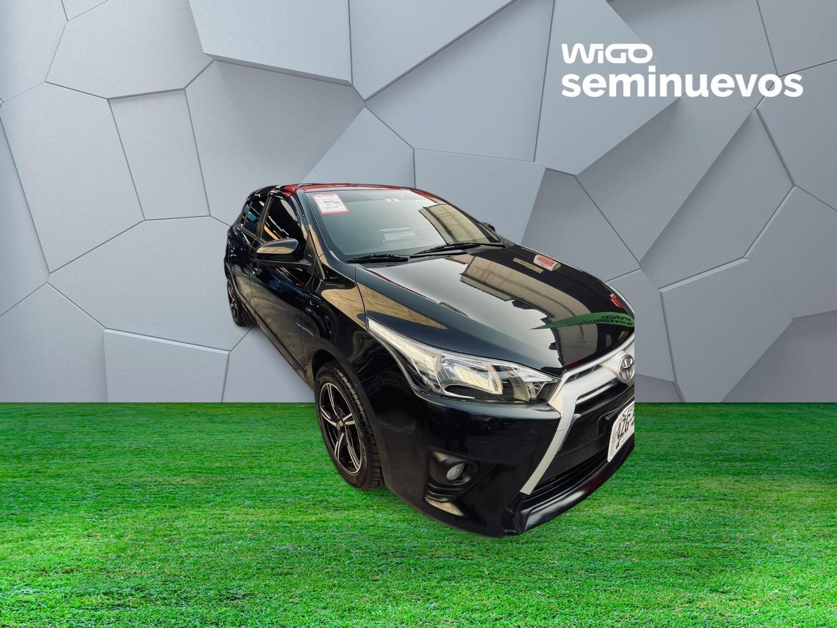 Hatchback Toyota Yaris