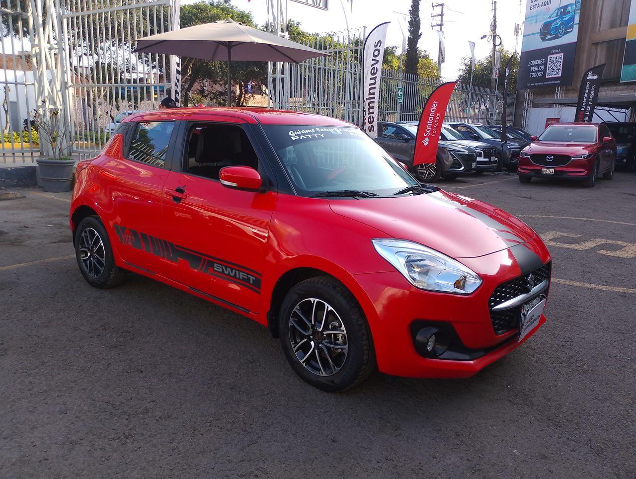Sedan Suzuki Swift